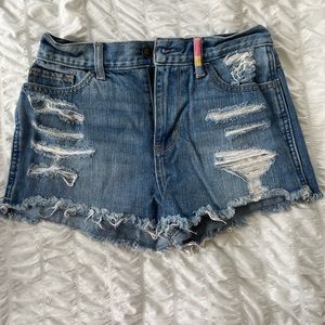 Hollister Jean shorts with cute colored belt strap